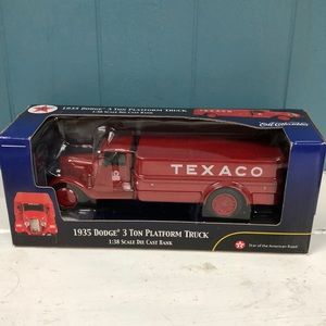 ERTL 1935 Texaco Dodge 3 Ton Platform‎ Truck 1:38 Die Cast Metal Bank NIB